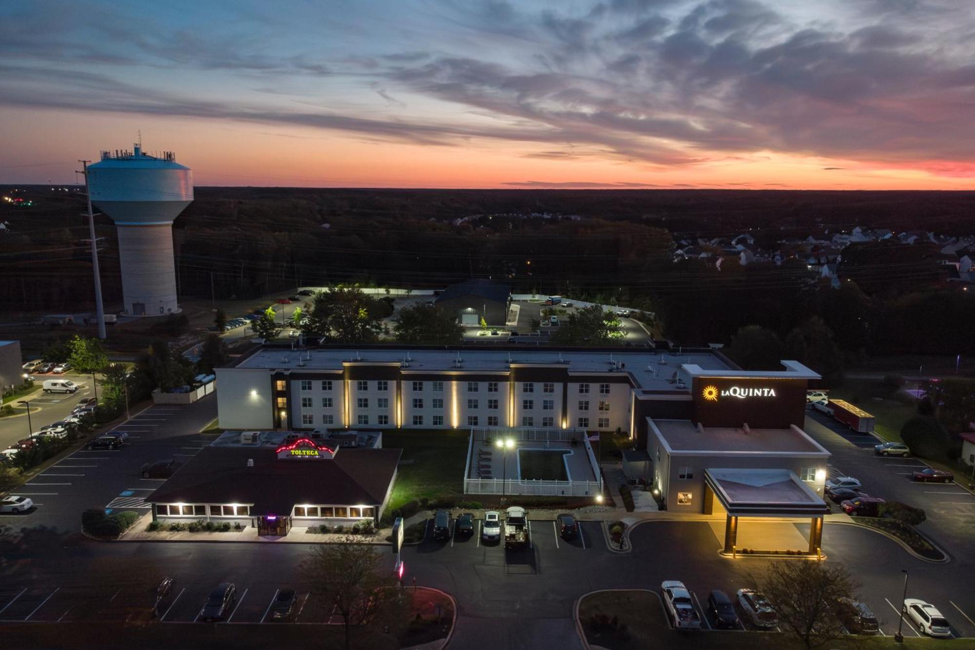 La Quinta By Wyndham Lexington Park - Patuxent Hotel California Exterior photo